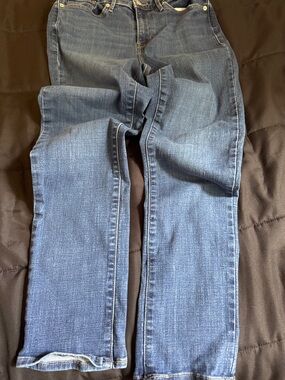 Classic Levi’s Women's Blue Denim Jeans